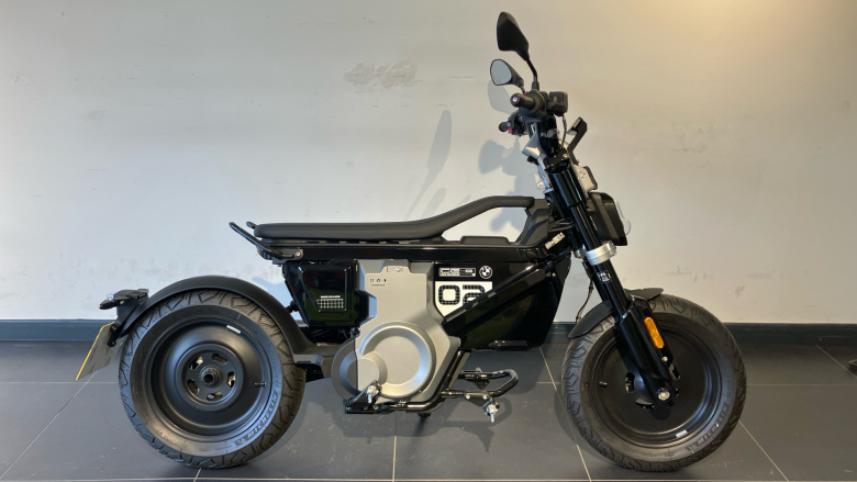 CE02